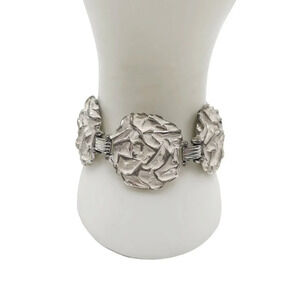 1960s Vintage Sarah Coventry Rose Panel White Enamel Silver Tone Bracelet